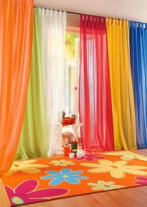 Colorful-Living-Room-Curtains-Idea