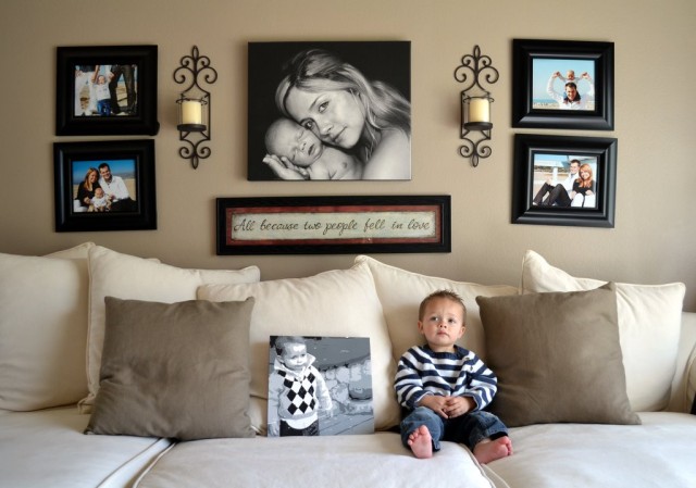 How To Decorate Living Room Walls With Family Pictures | house design