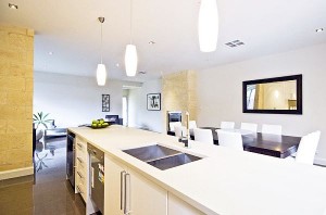 Stunning-White-Kitchen-with-Modern-and-Effective-Kitchen-Lighting-Ideas