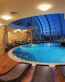Awesome Indoor Swimming Pools