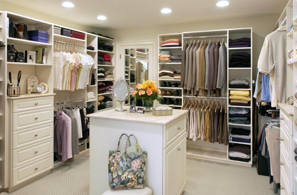 10 Designer Walk-In Closet Ideas - Best Closet Storage TIps