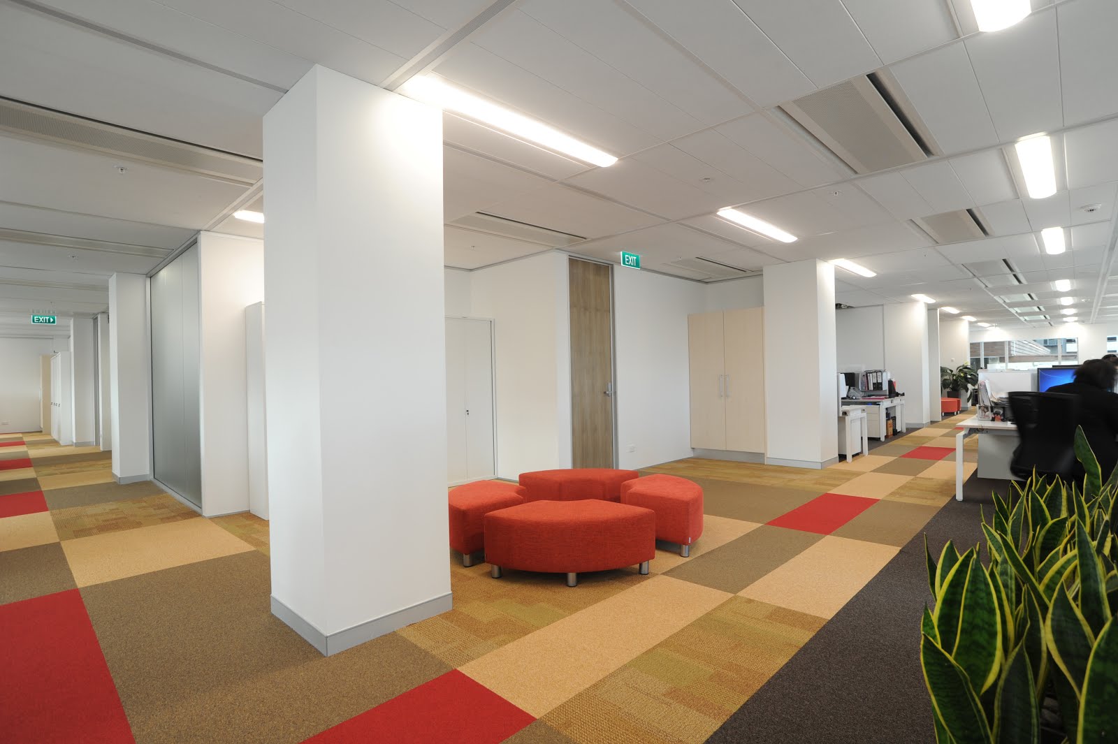 Office Waiting Area Design Ideas
