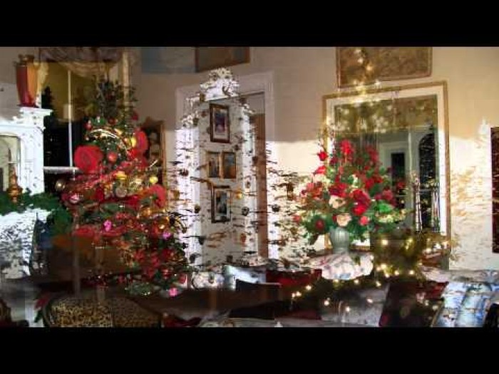 Small Apartment Christmas Decorating Ideas - YouTube