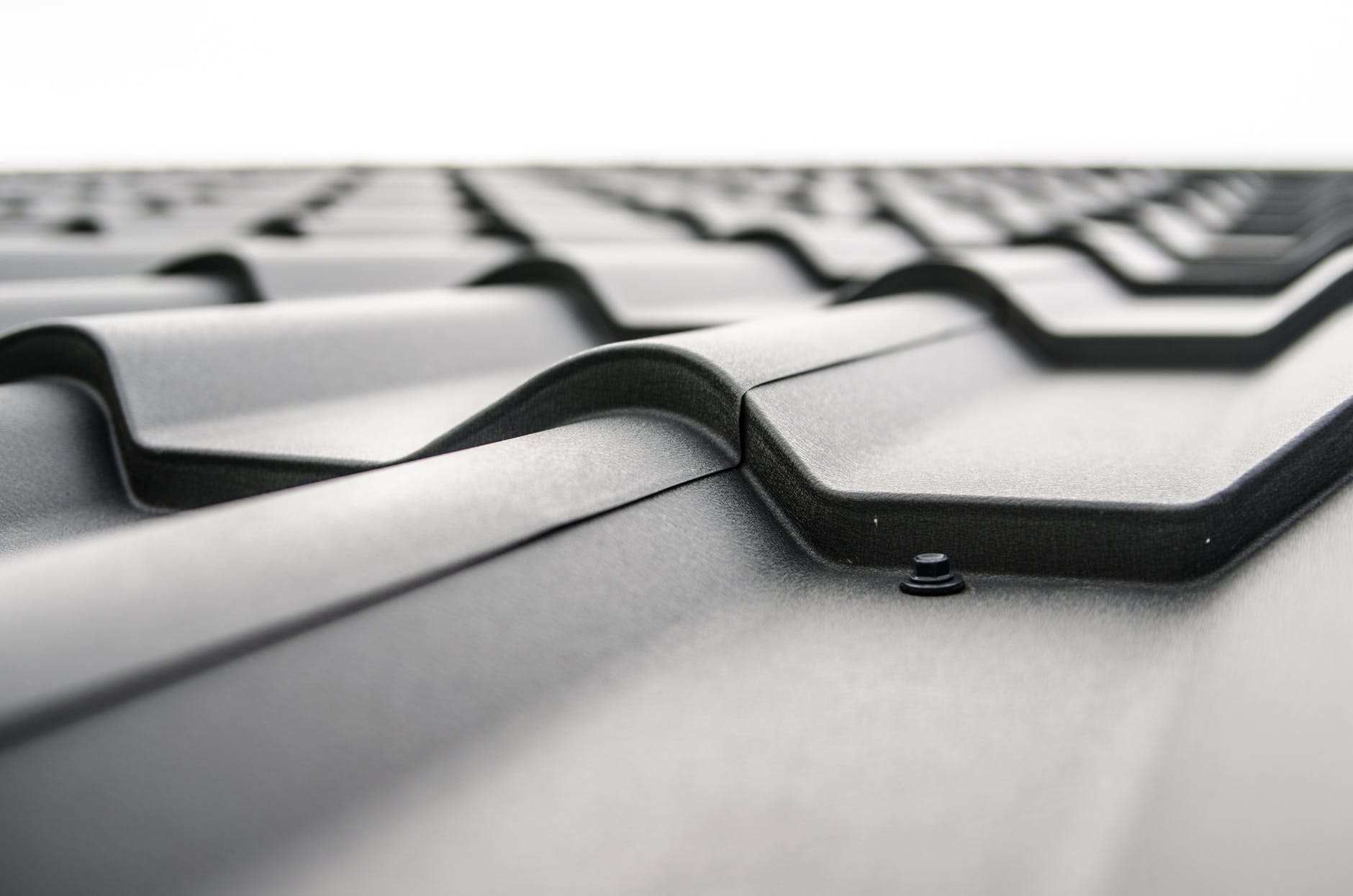 5 FACTORS TO CONSIDER BEFORE SELECTING YOUR ROOFING MATERIAL